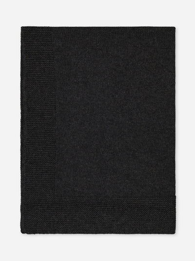 Anthracite baby blanket knitted in regenerated cashmere 