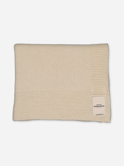 Cream blanket for dogs made in regenerated cashmere